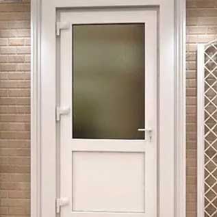 Белые двери ПВХ